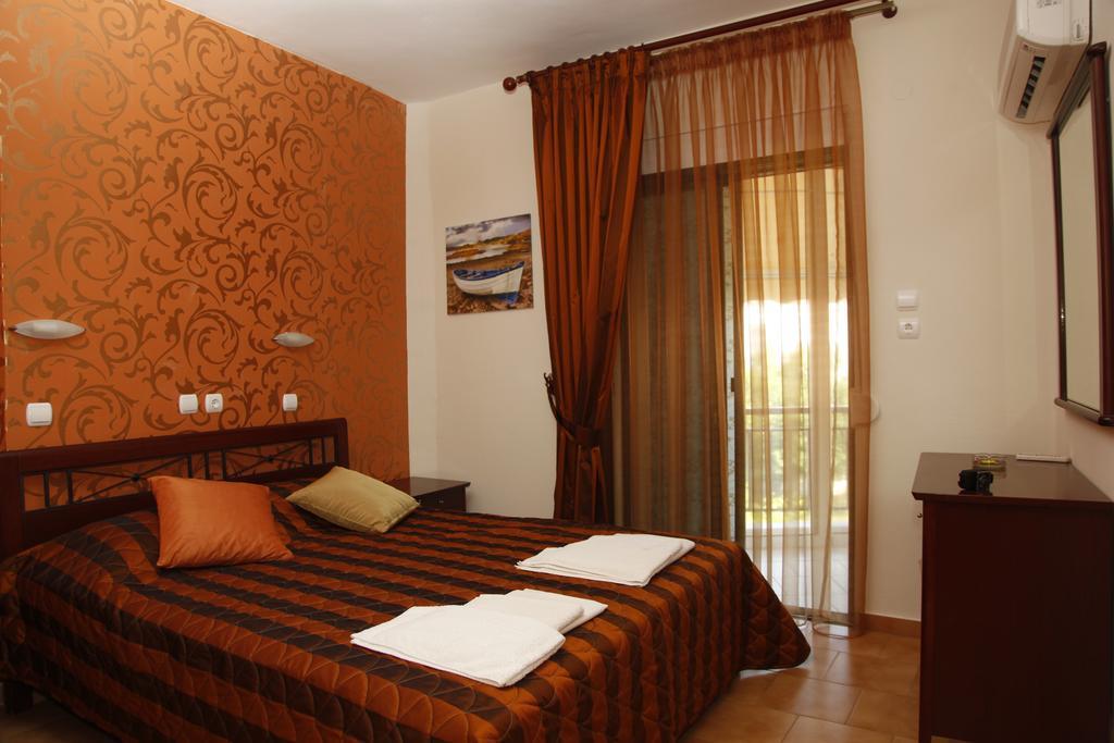 Apartamento Badis Haus Toroni Exterior foto