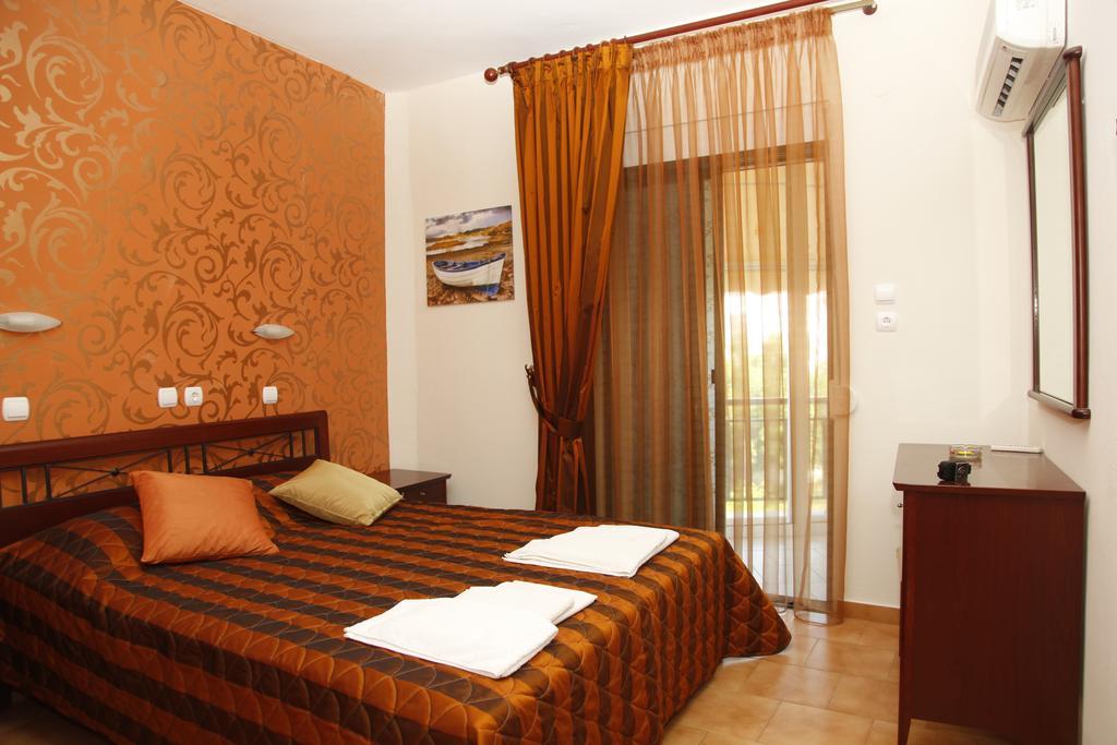 Apartamento Badis Haus Toroni Exterior foto